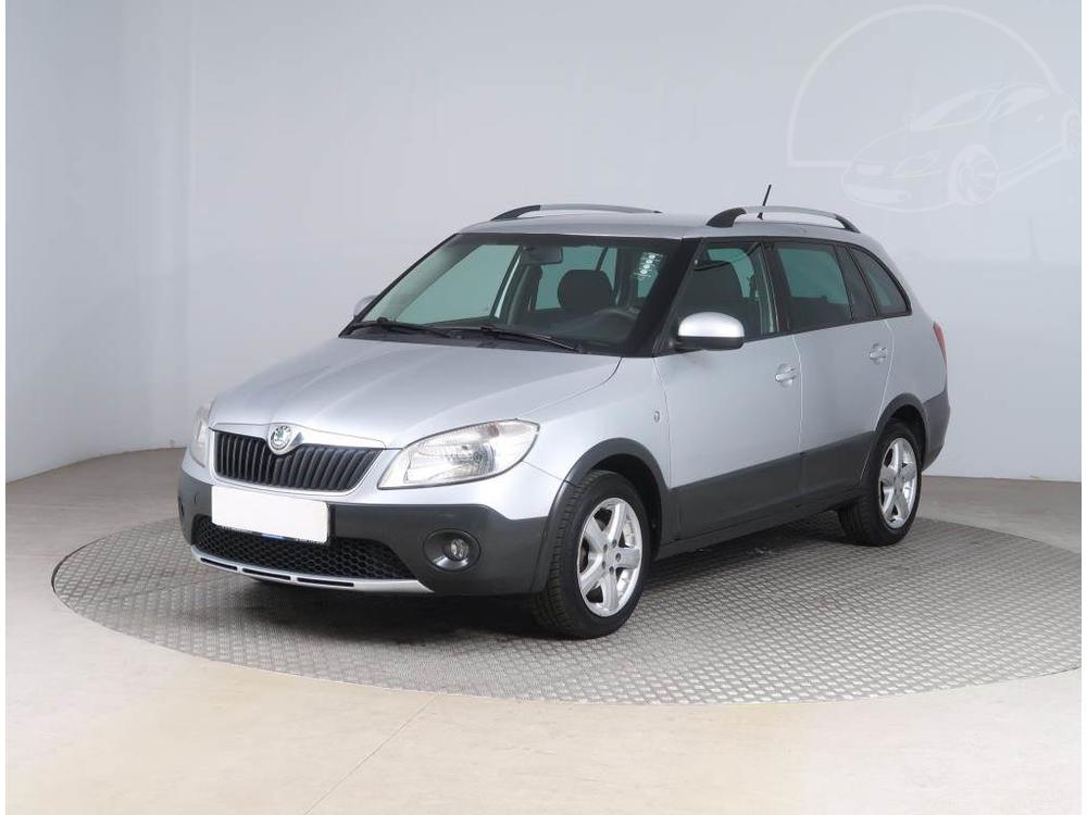 koda Fabia 1.2 TSI, Scout, Serv.kniha