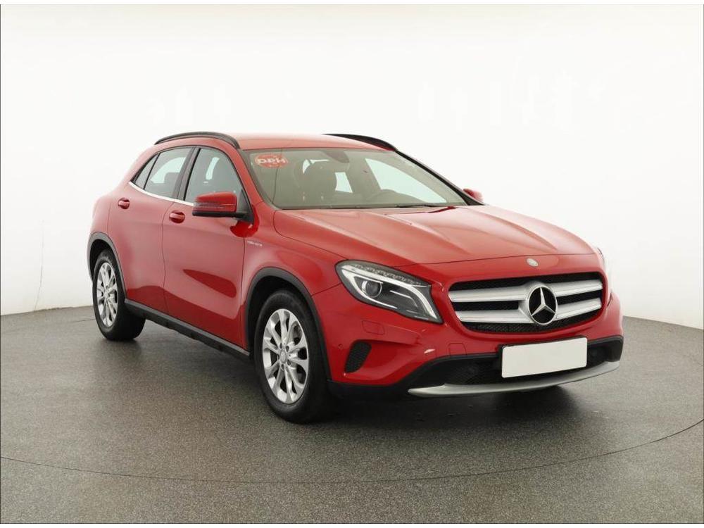 Mercedes-Benz GLA 200d 4MATIC, 4X4, Automat