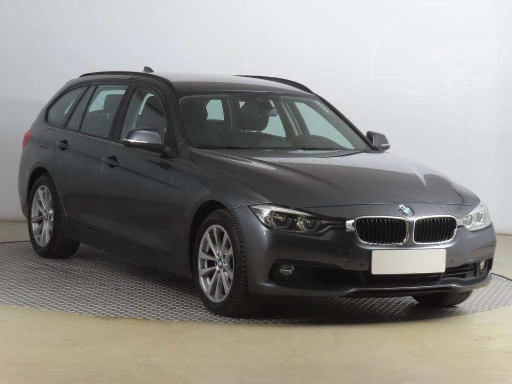 Prodm BMW 330 330 i xDrive, 4X4, Automat