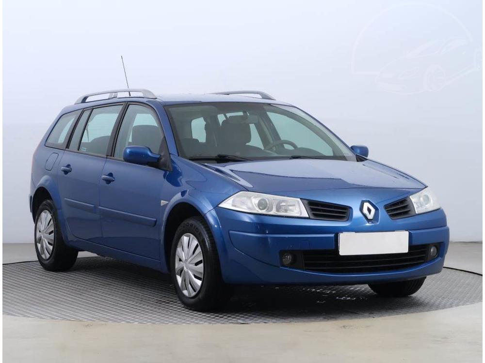 Renault Megane 1.6 16V, nová STK, rezervace