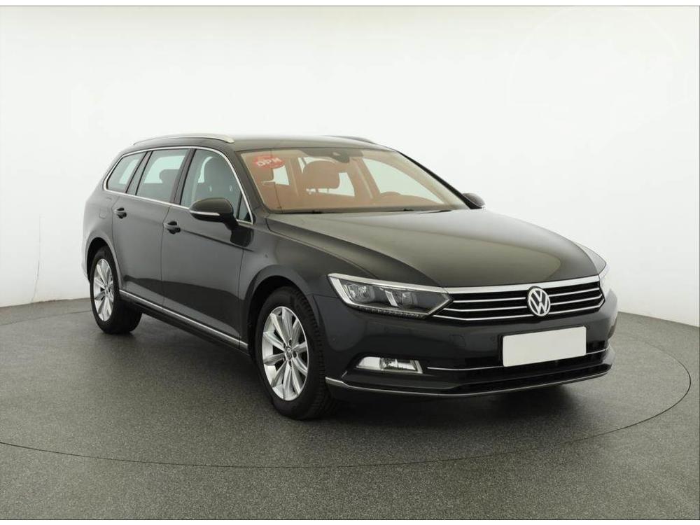 Volkswagen Passat 2.0 TDI, Highline, Ke, Navi