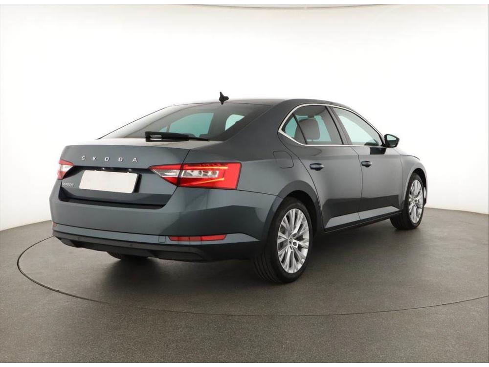 koda Superb 2.0 TDI, Style, R,1.maj, Ke