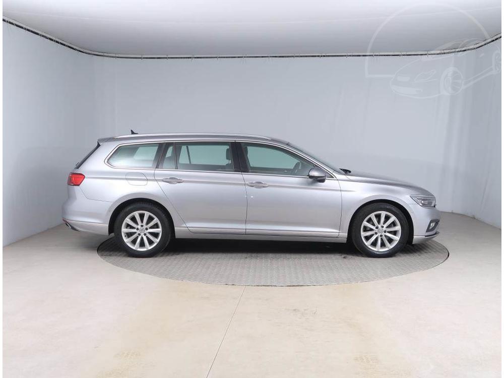 Volkswagen Passat 2.0 TDI, Elegance, Automat