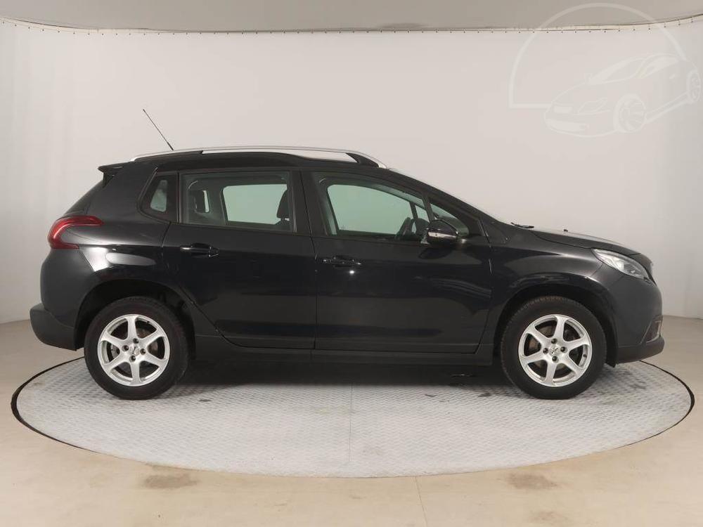 Peugeot 2008 1.2 PureTech, Automat