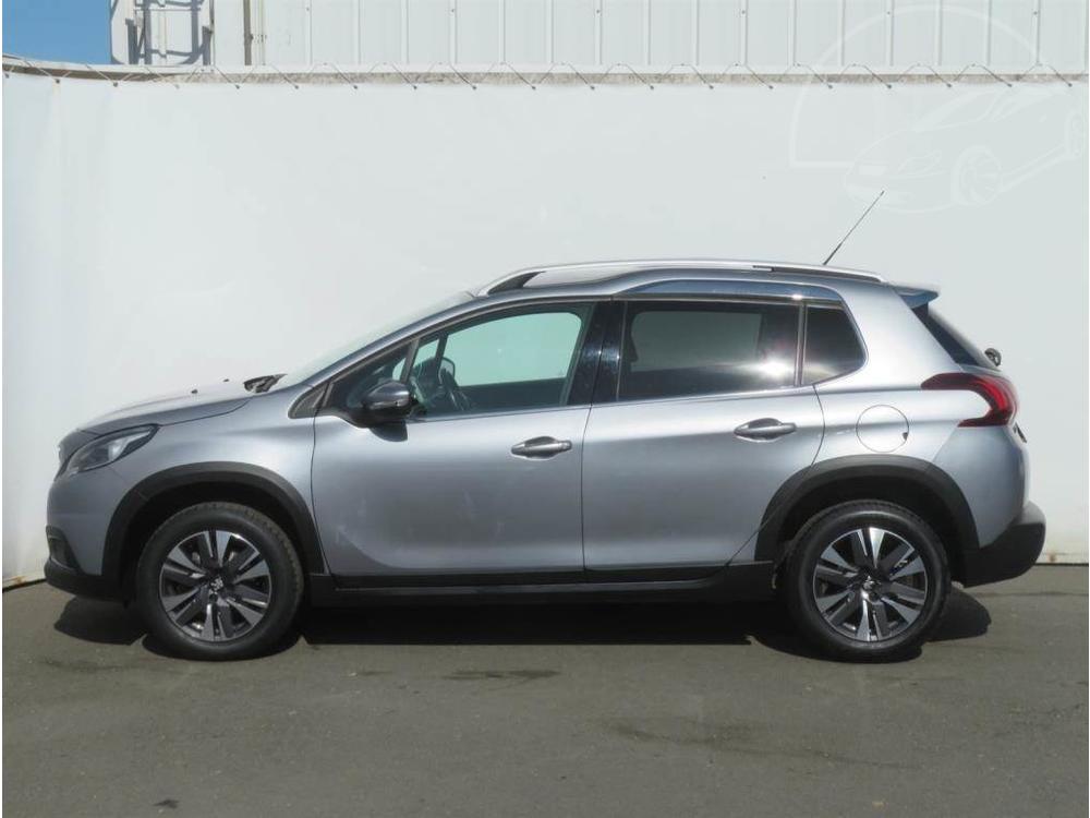 Peugeot 2008 1.2 PureTech, Automat