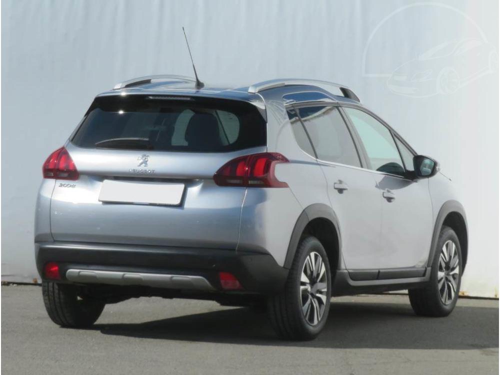 Peugeot 2008 1.2 PureTech, Automat