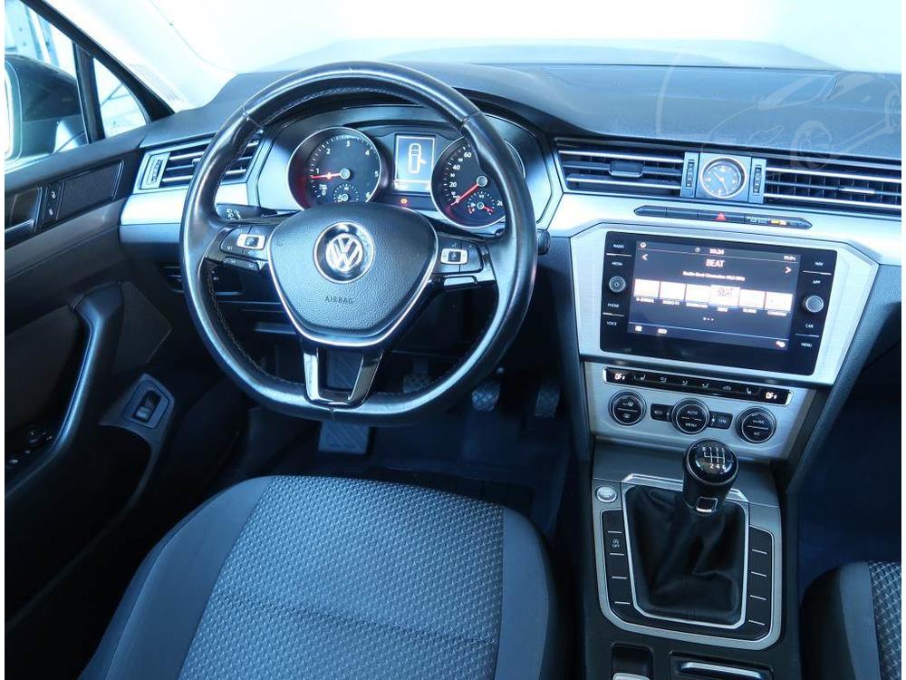 Volkswagen Passat 2.0 TDI, Navi