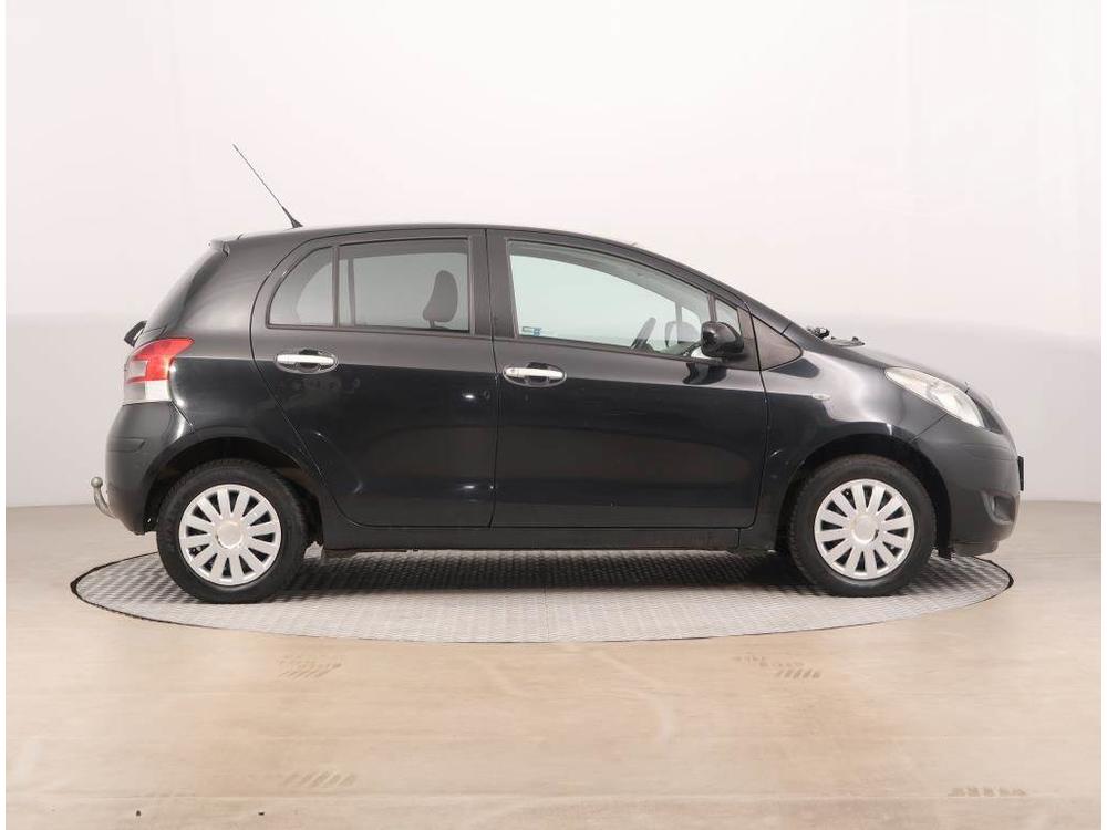 Toyota Yaris 1.0 VVT-i, Serv.kniha, Klima