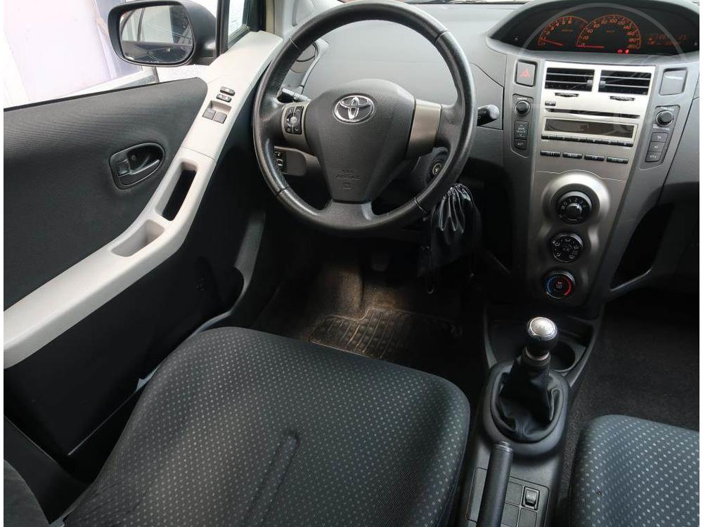 Toyota Yaris 1.0 VVT-i, Serv.kniha, Klima