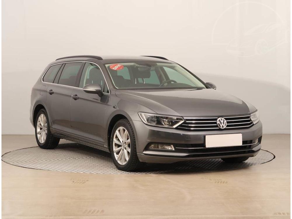 Volkswagen Passat 2.0 TDI, Automat, Navi