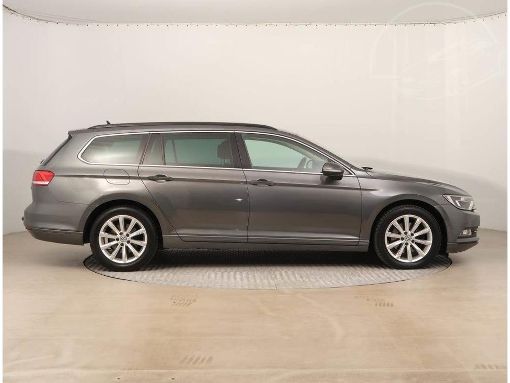 Volkswagen Passat 2.0 TDI, Automat, Navi