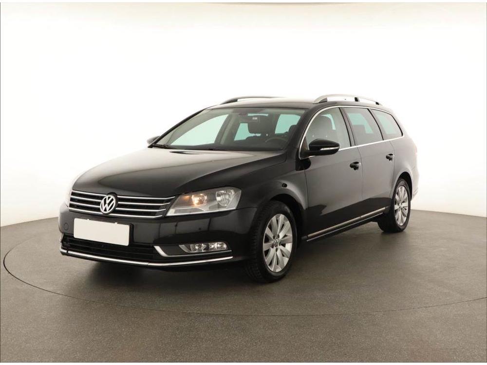 Volkswagen Passat 2.0 TDI, Serv.kniha, Navi