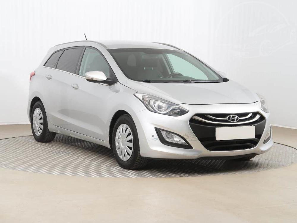 Prodm Hyundai i30 1.6 CRDi, Xenony