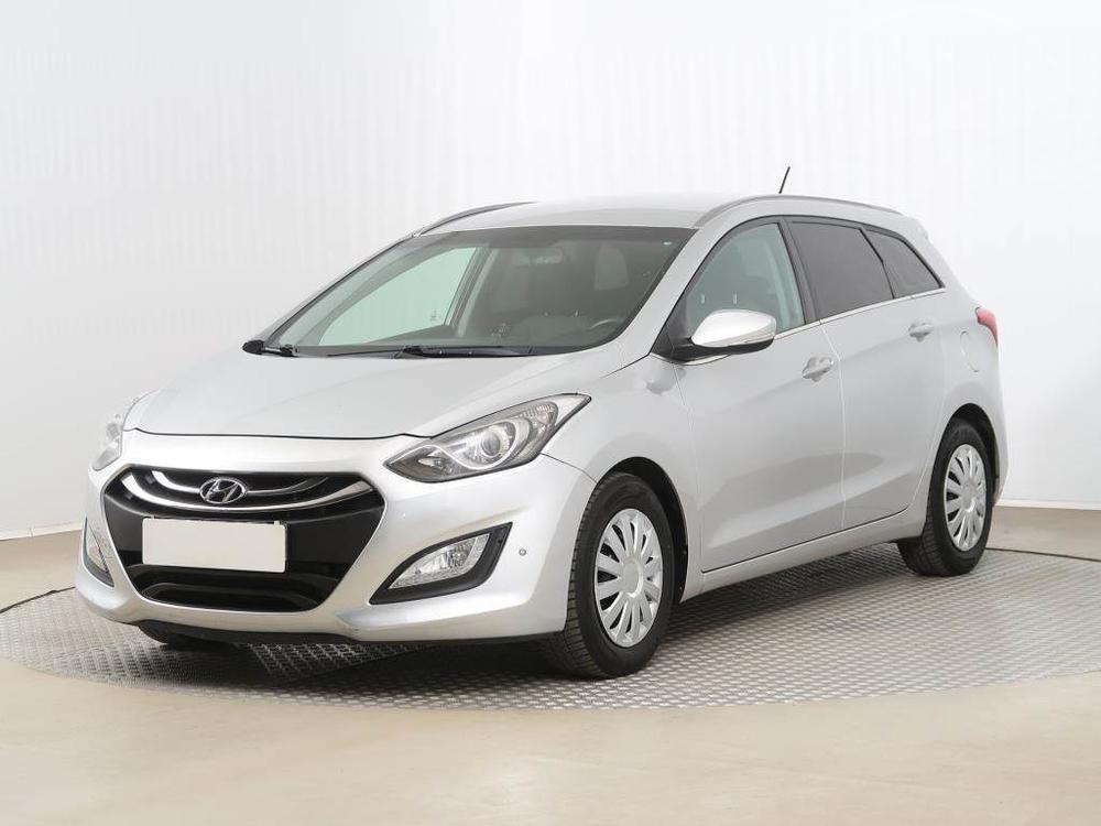 Hyundai i30 1.6 CRDi, Xenony