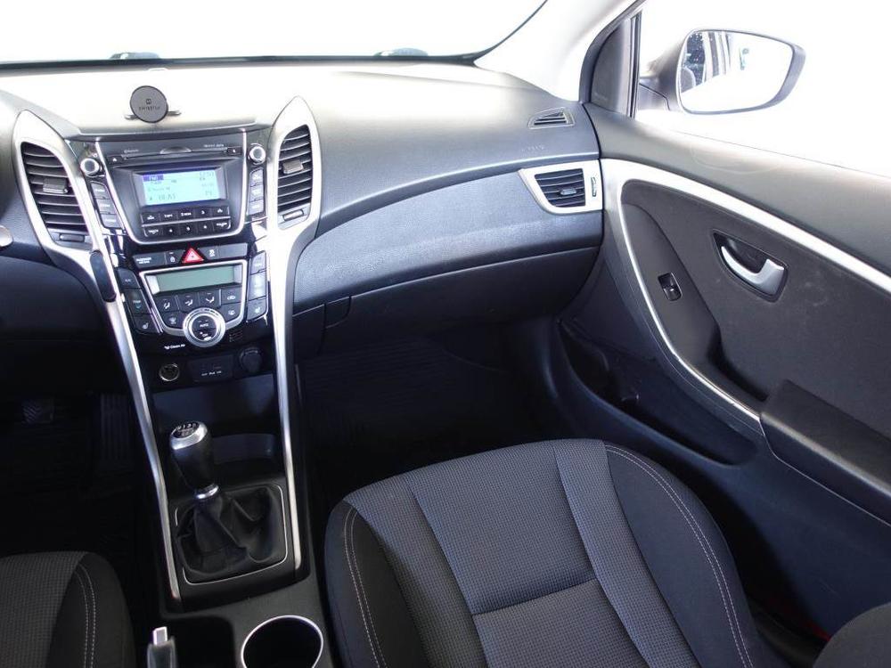 Hyundai i30 1.6 CRDi, Xenony