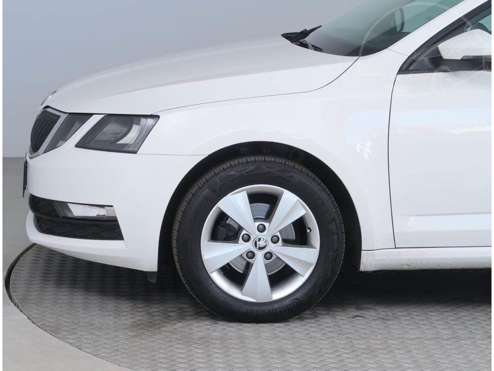 koda Octavia 1.6 TDI, Serv.kniha, Navi