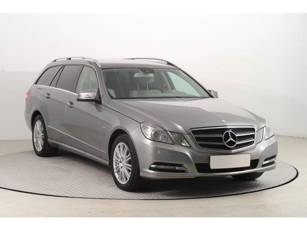 Prodm Mercedes-Benz E 350 350 CDI 4MATIC, 4X4, Automat