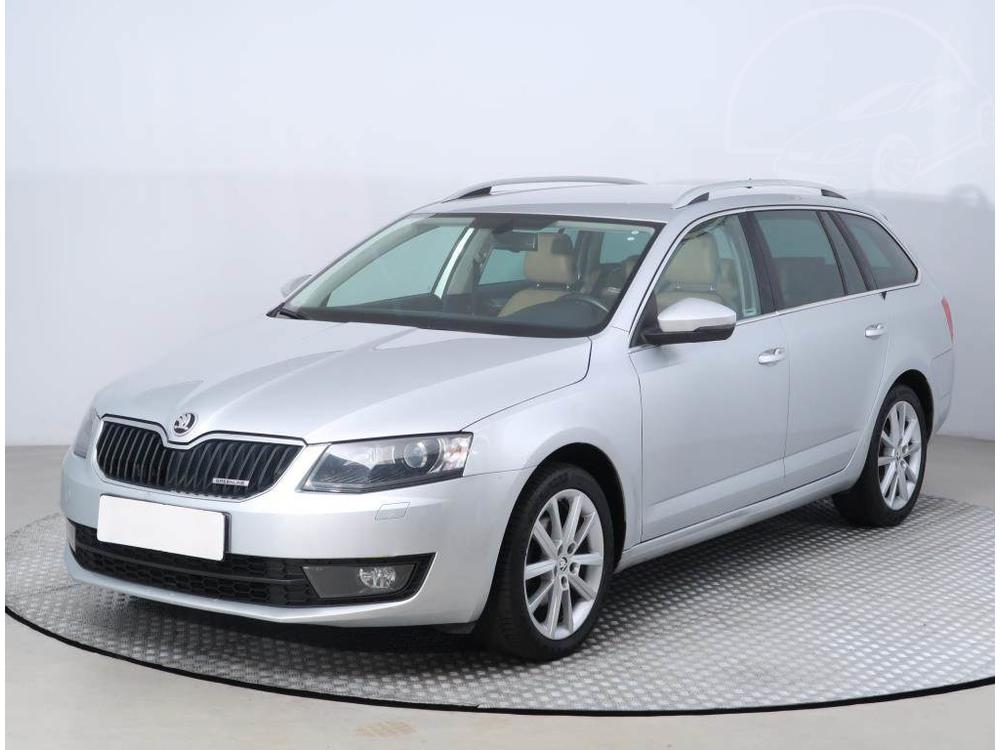 koda Octavia 1.6 TDI, Navi, Koen sedaky