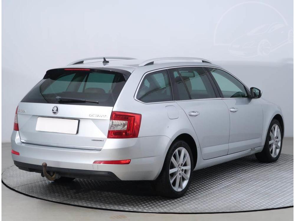 koda Octavia 1.6 TDI, Navi, Koen sedaky