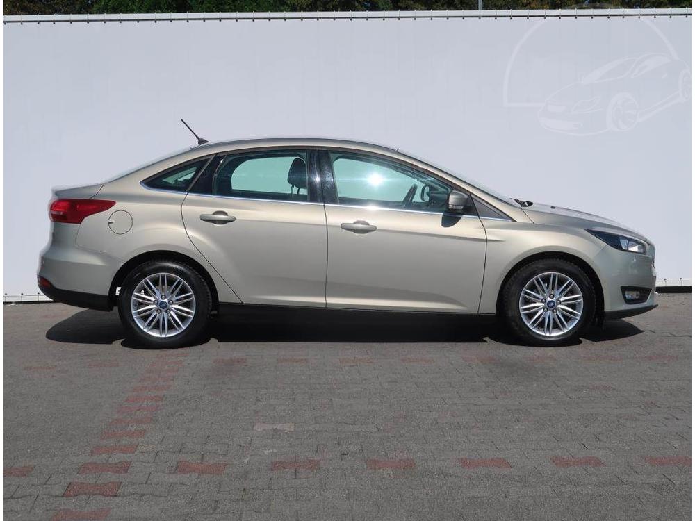 Ford Focus 1.6 i, Serv.kniha, Klima