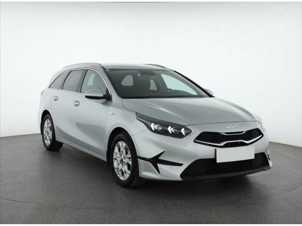 Kia Cee´d 1.5 T-GDI, Serv.kniha