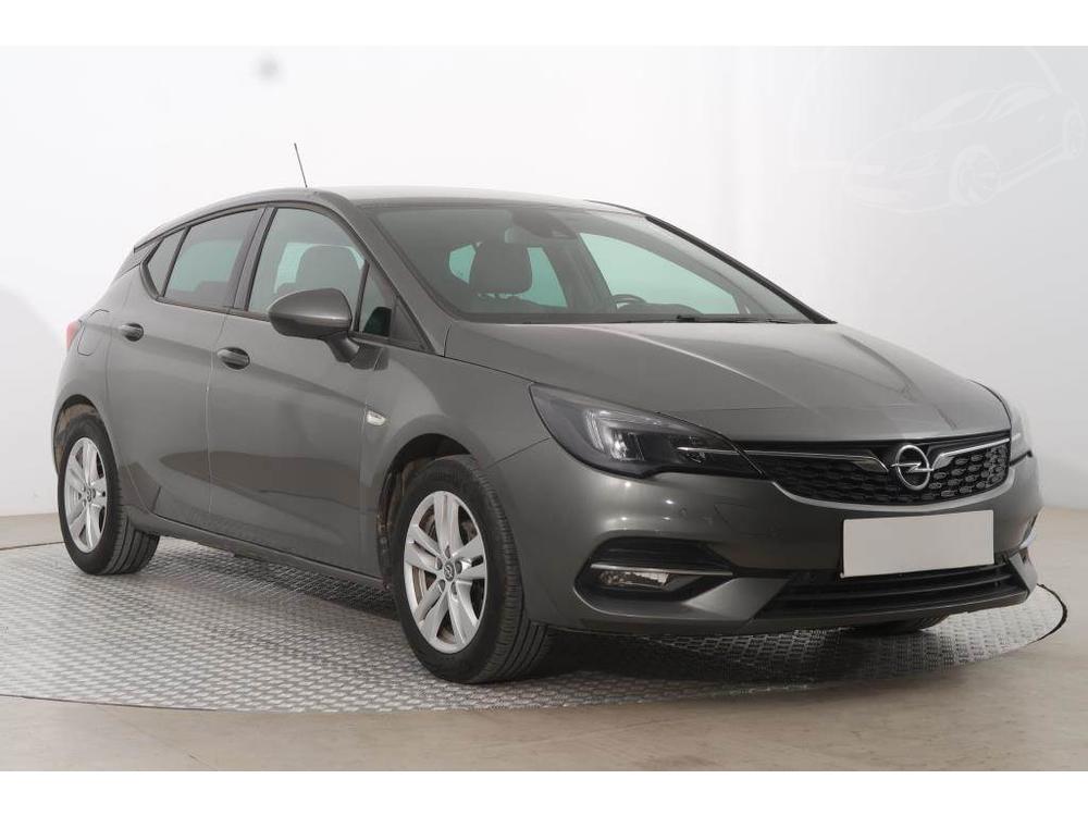 Opel Astra 1.2 Turbo, Automatická klima