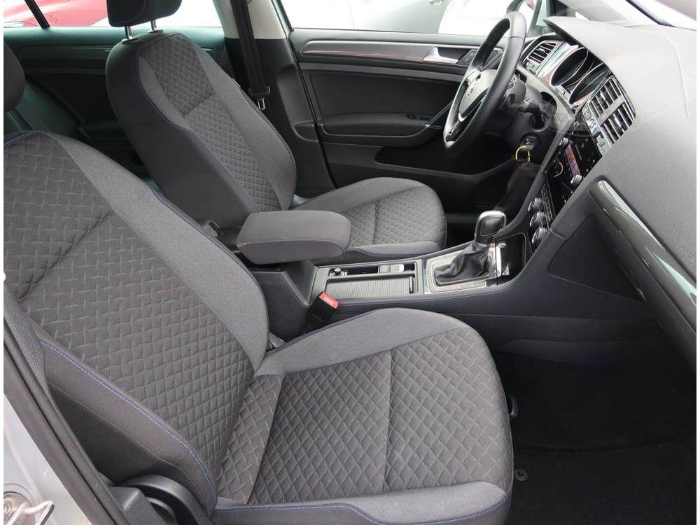 Volkswagen Golf 2.0 TDI, Automat, Navi