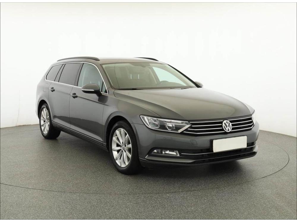 Prodm Volkswagen Passat 1.6 TDI, Comfortline