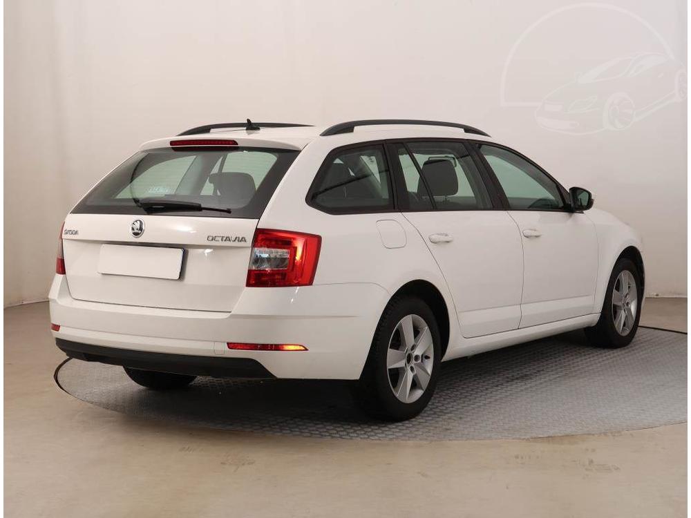 koda Octavia 1.6 TDI, R,2.maj, Serv.kniha