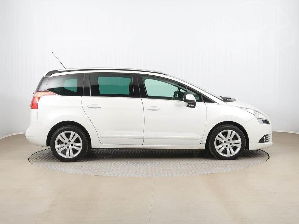 Peugeot 5008 1.6 HDi, Automatick klima