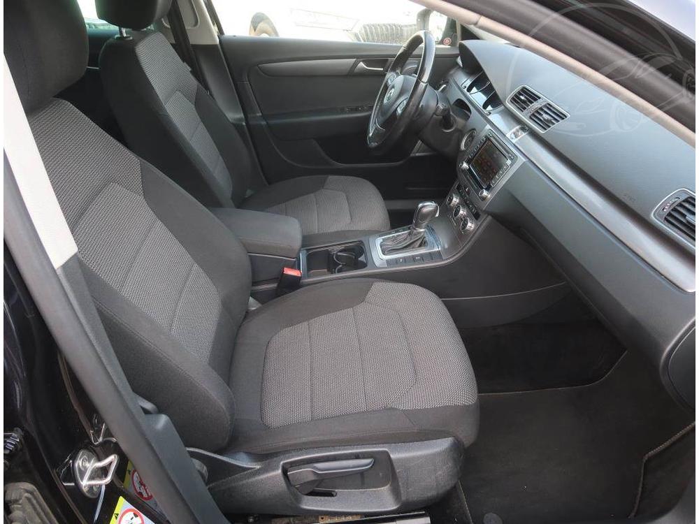 Volkswagen Passat 2.0 TDI, Automat, Navi