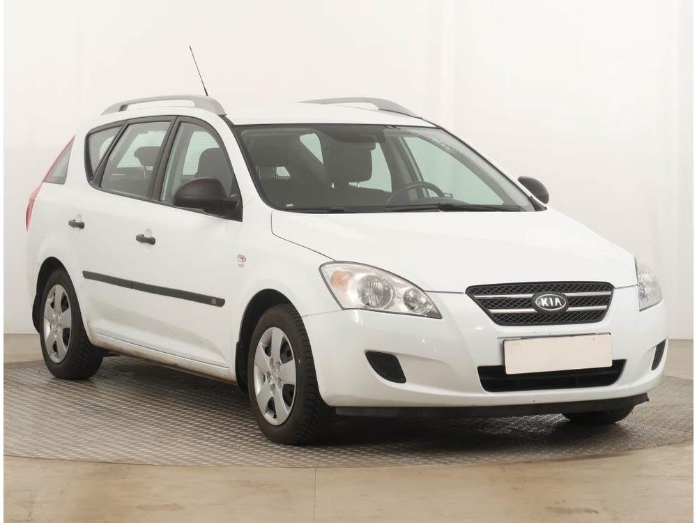 Prodm Kia Ceed 1.4 CVVT, Klima, El. okna