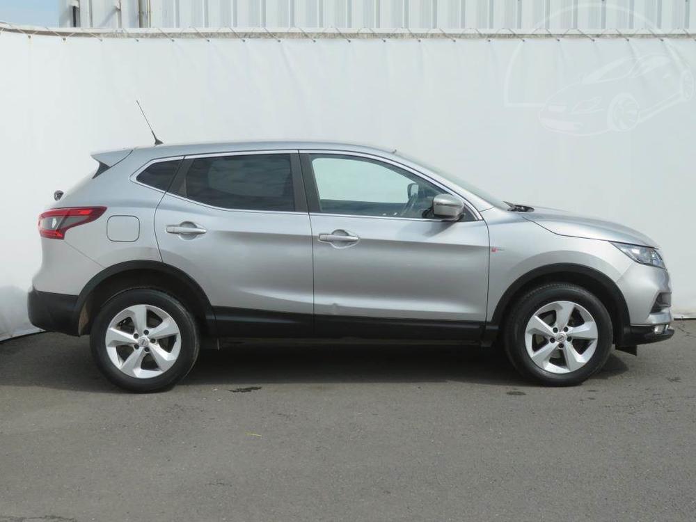 Nissan Qashqai 1.3 DIG-T, NOV CENA, R,1.maj