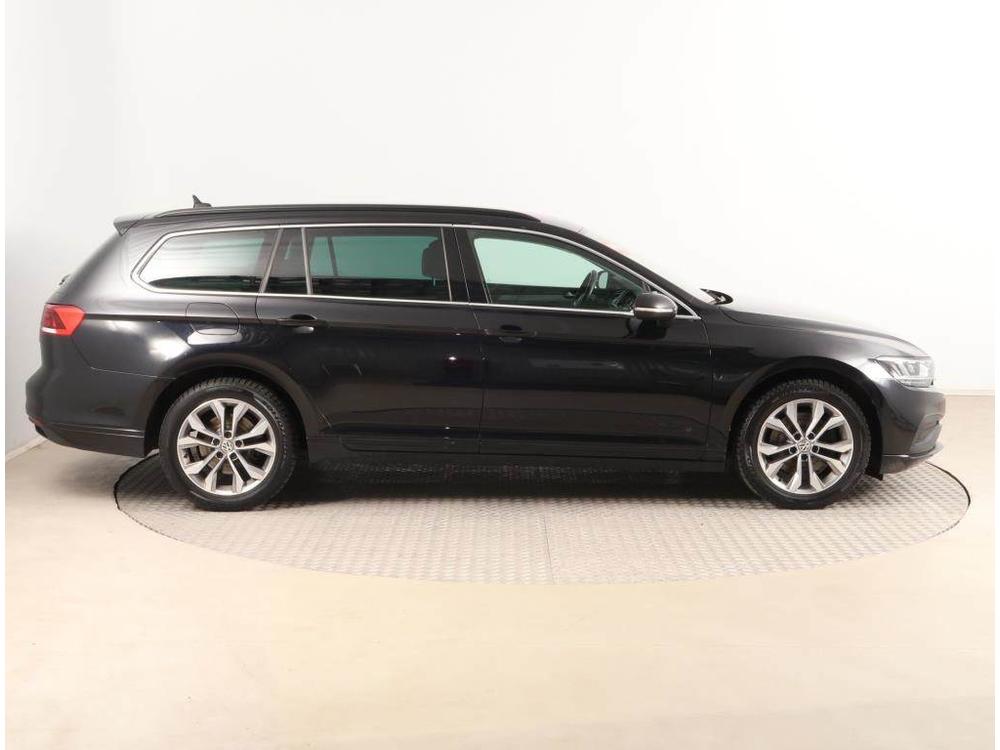 Volkswagen Passat 1.5 TSI, R,1.maj, Serv.kniha