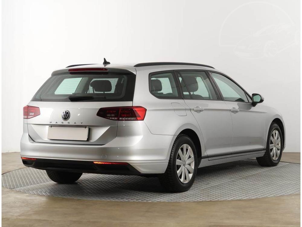 Volkswagen Passat 1.6 TDI, Automat, Navi