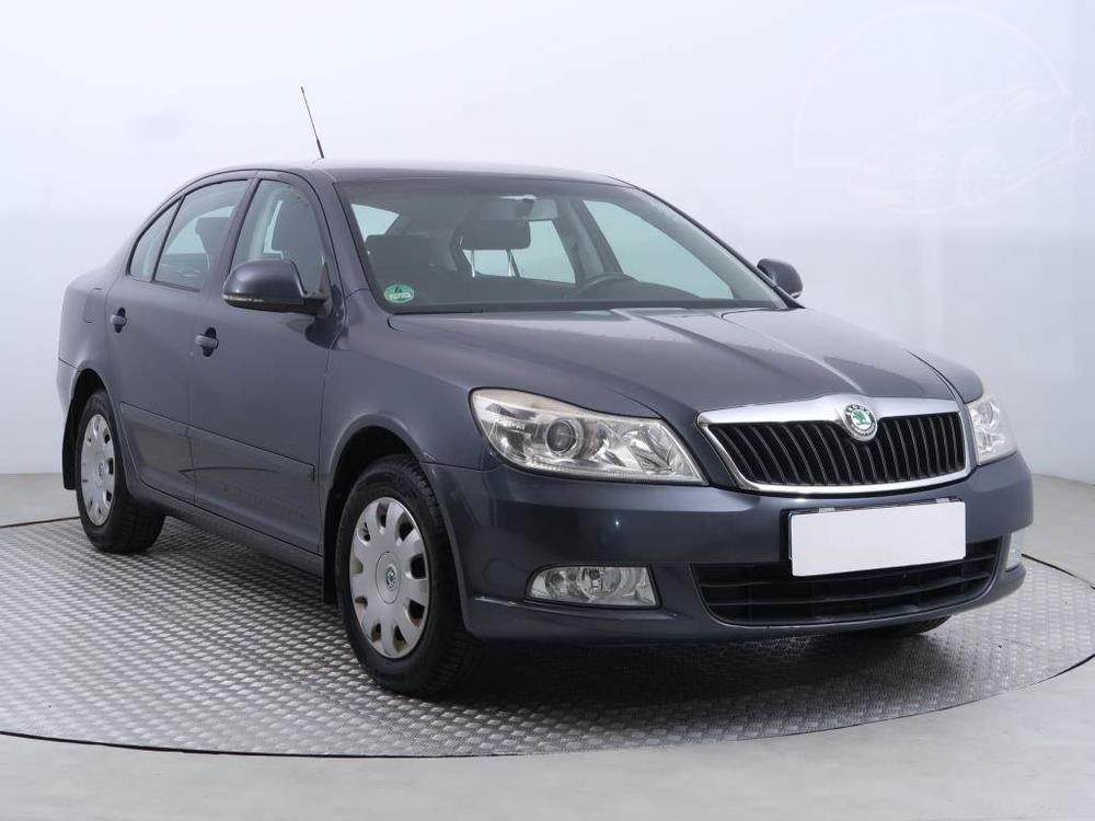 Škoda Octavia 1.6, Serv.kniha, Navi