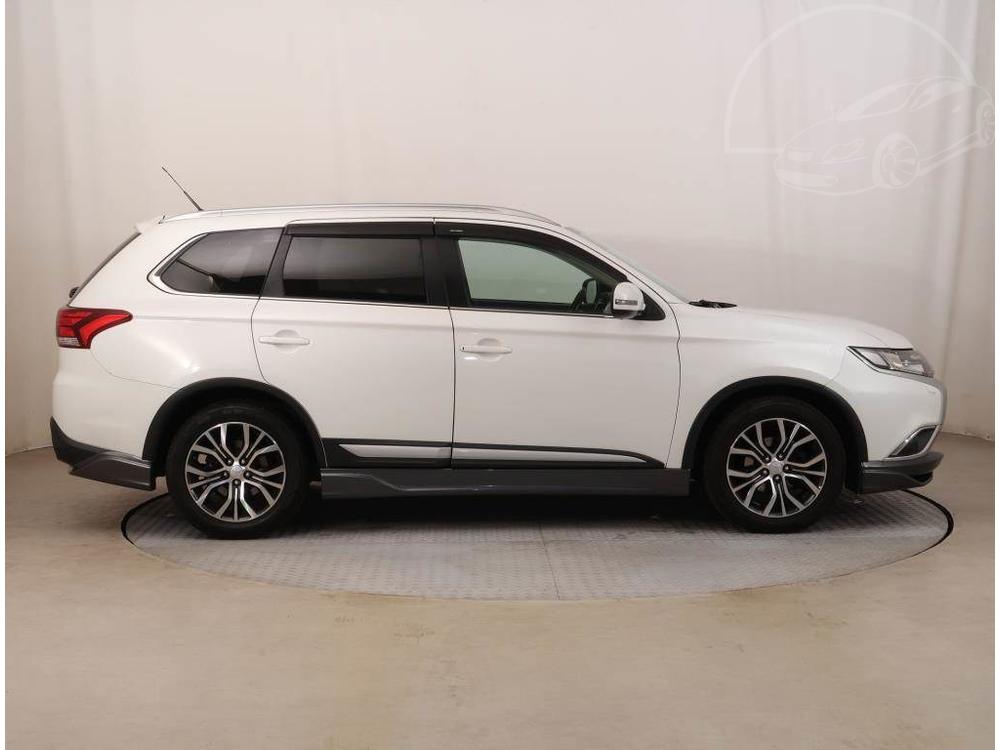 Mitsubishi Outlander 2.2 DI-D, 4X4, Automat