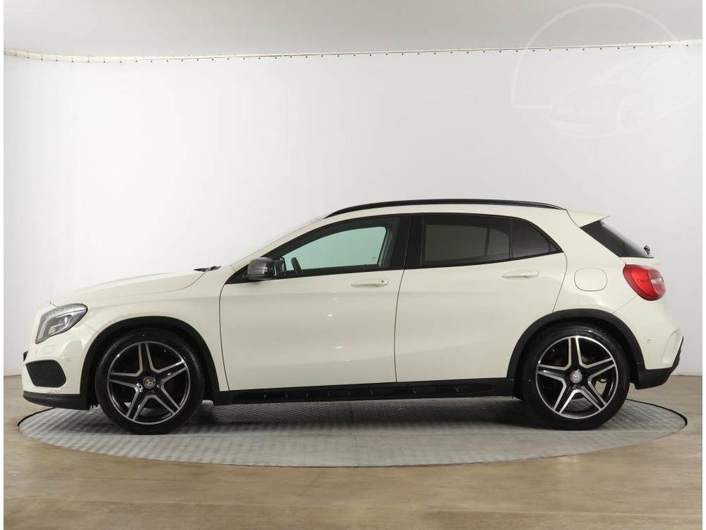 Mercedes-Benz GLA  220 CDI 4MATIC, AMG Line