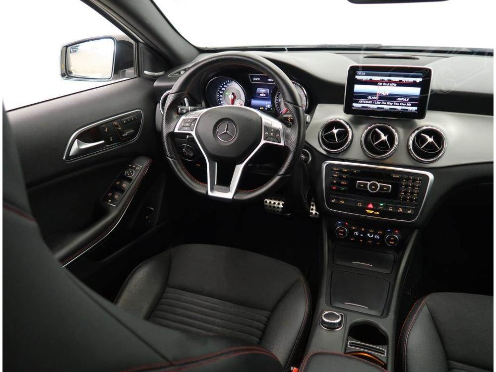 Mercedes-Benz GLA  220 CDI 4MATIC, AMG Line