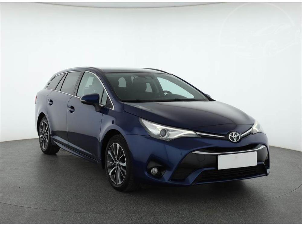 Prodm Toyota Avensis 2.0 D-4D, Serv.kniha