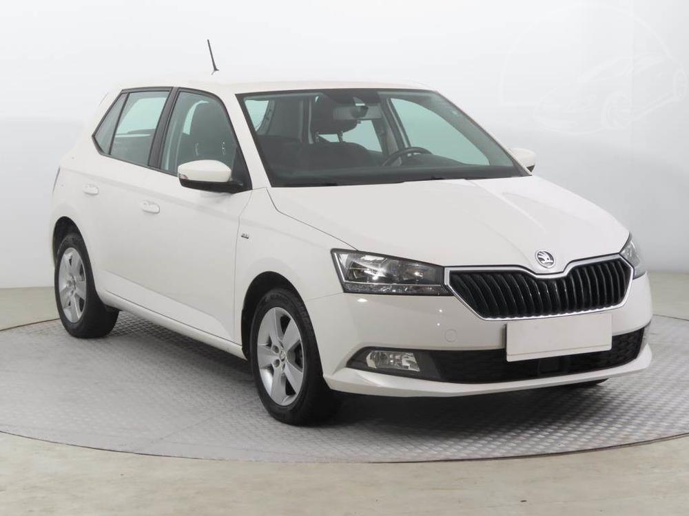 Škoda Fabia 1.0 TSI, ČR,1.maj, Serv.kniha