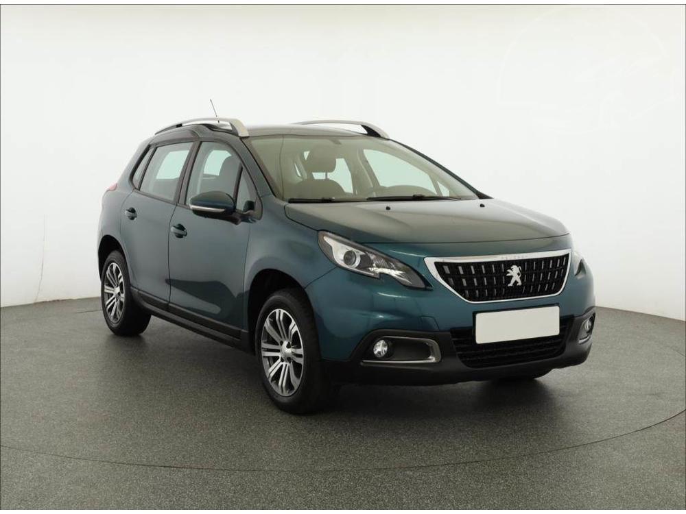 Peugeot 2008 1.2 PureTech, Active, ČR,1.maj