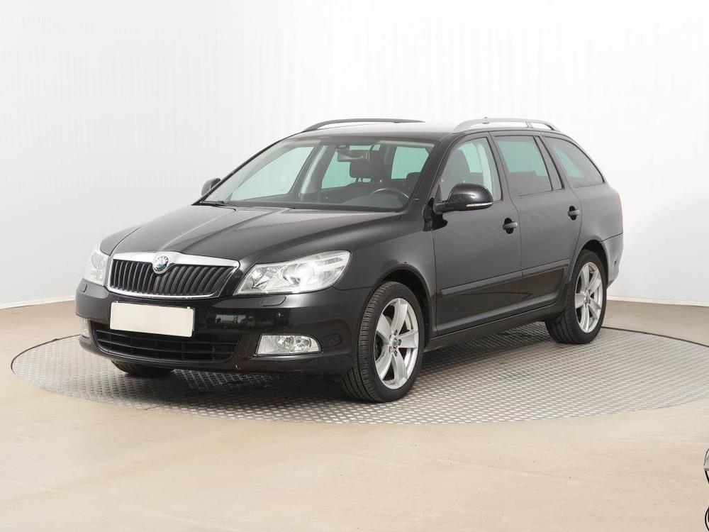 koda Octavia 1.6 TDI, Xenony