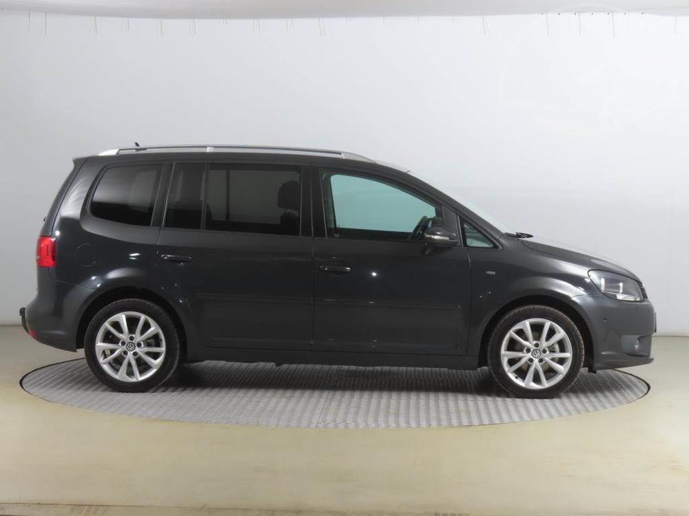 Volkswagen Touran 1.6 TDI, NOV CENA, Automat