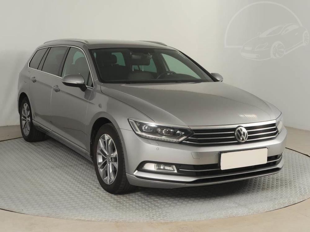 Prodm Volkswagen Passat 1.6 TDI, Highline, Automat