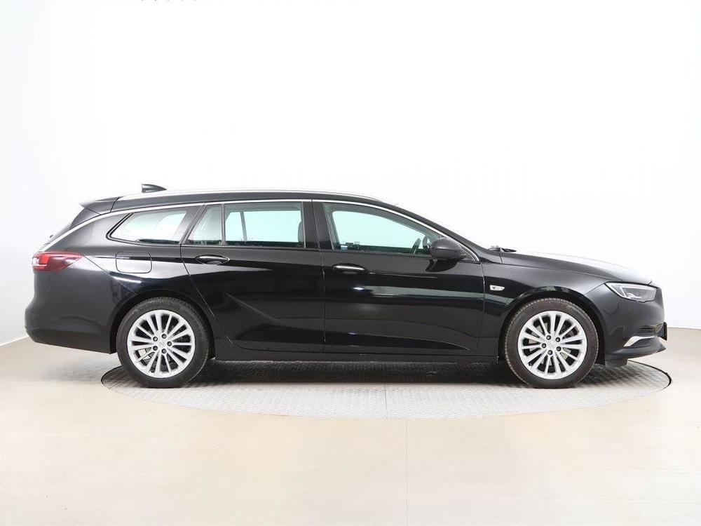 Opel Insignia 2.0 CDTI, R,1.maj, Serv.kniha