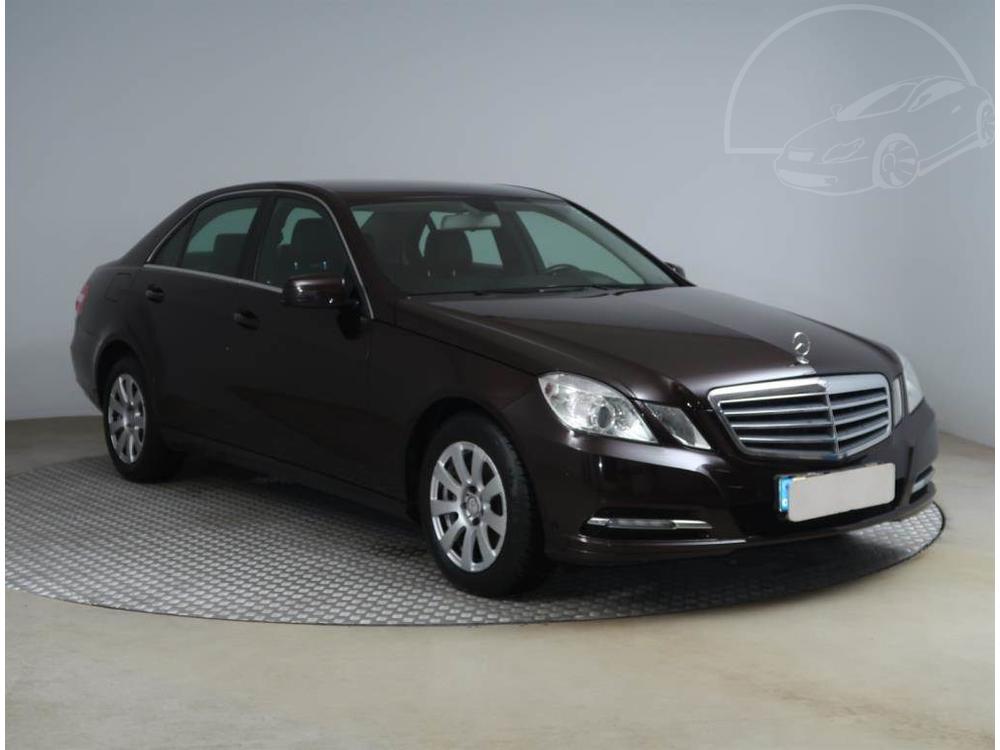 Mercedes-Benz E 220 220 CDI, Automat, ČR,2.maj