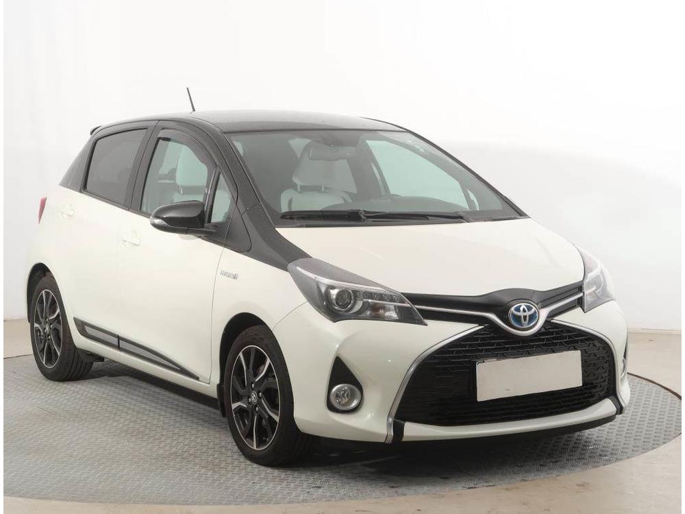 Prodm Toyota Yaris 1.5 Hybrid, Automat, R,1.maj