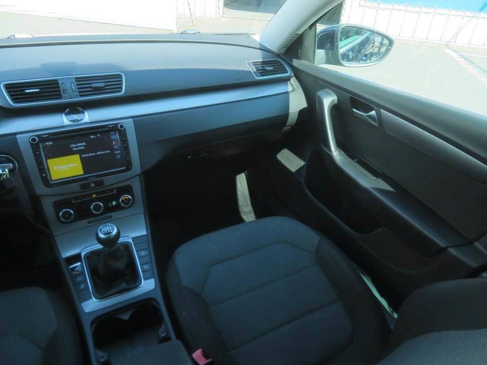 Volkswagen Passat 2.0 TDI, Comfortline, Navi