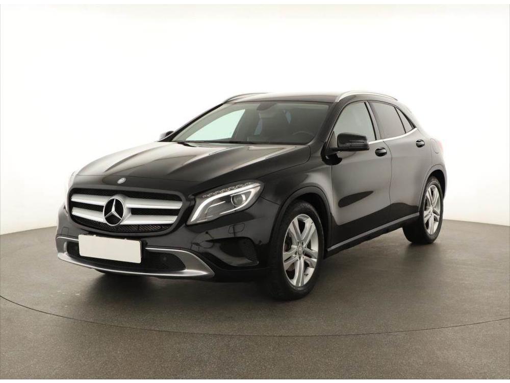 Mercedes-Benz GLA  220 CDI 4MATIC, 4X4, Automat